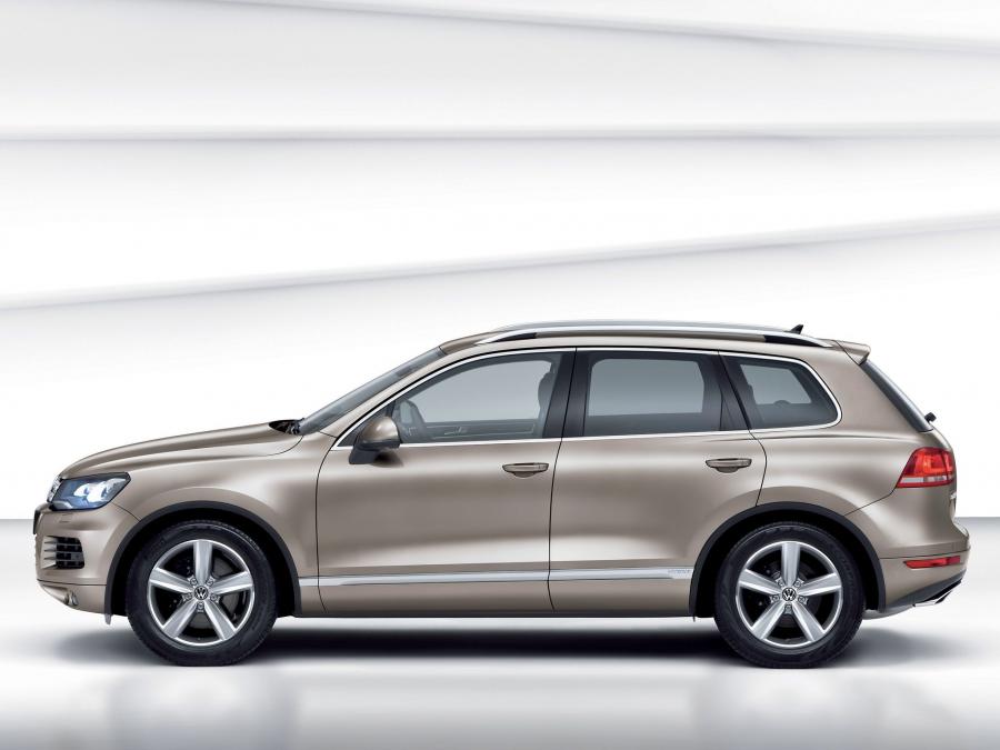  Volkswagen Touareg Hybrid 2010 года  (фото 5 из 17)